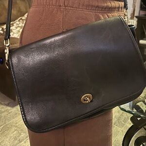 Coach Vintage Black Messenger Leather Bag Made in NYC 1984 Creed 284-3030.